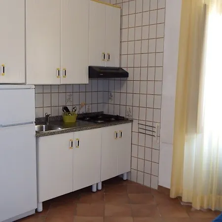 アパートホテル Eden