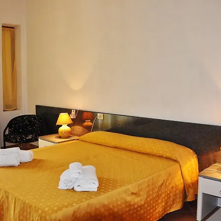 アパートホテル Eden