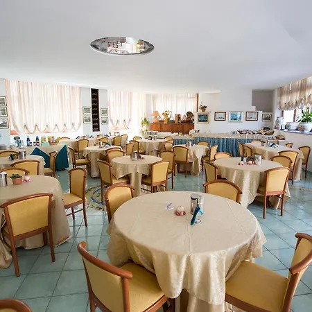 Hotel apartamentowy Eden Palinuro